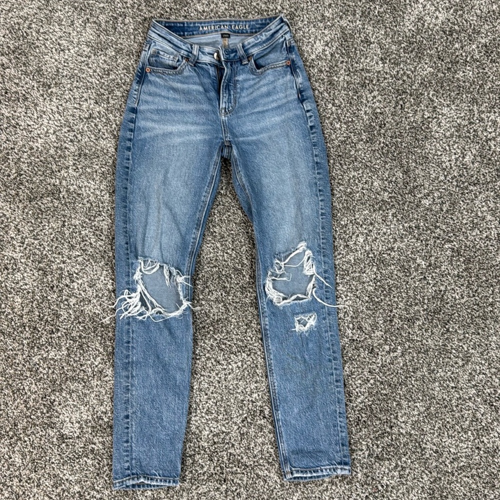 American Eagle Mom Jeans